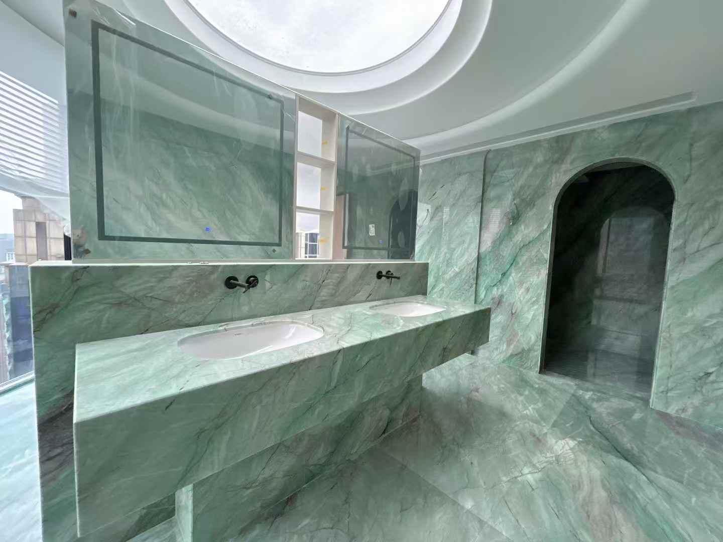 2.Gaya Green Quartzite Bathroom