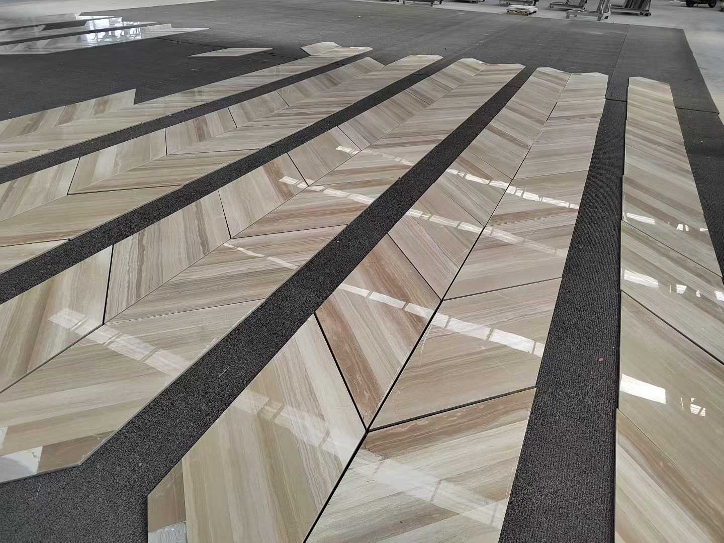 3. Serpeggiante Classico Marble