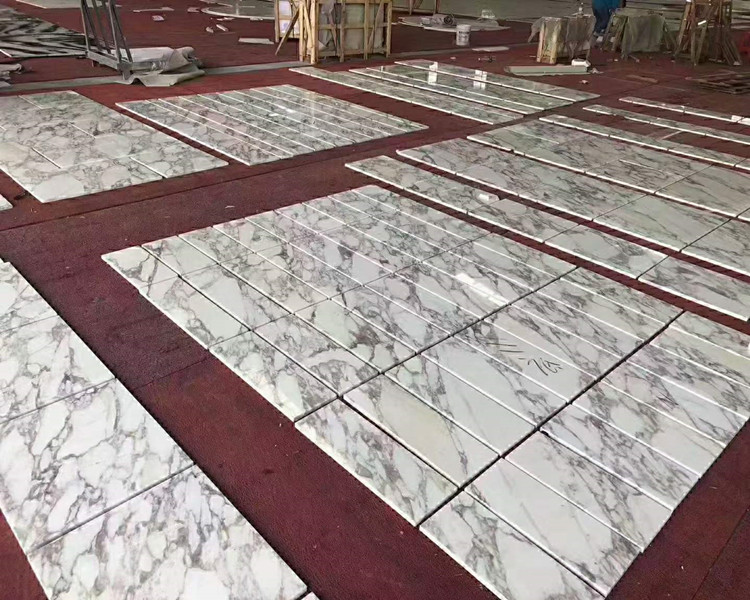 5.Calacatta Oro Marble Tiles Layout