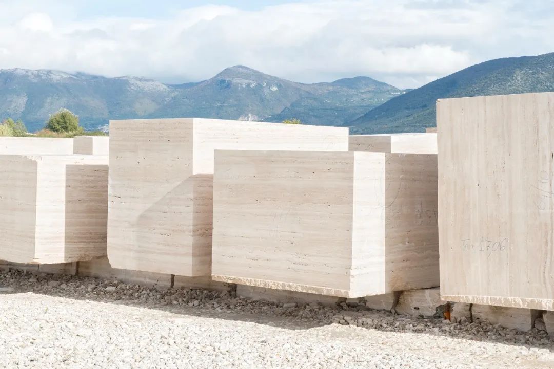 Roma Beige Travertine