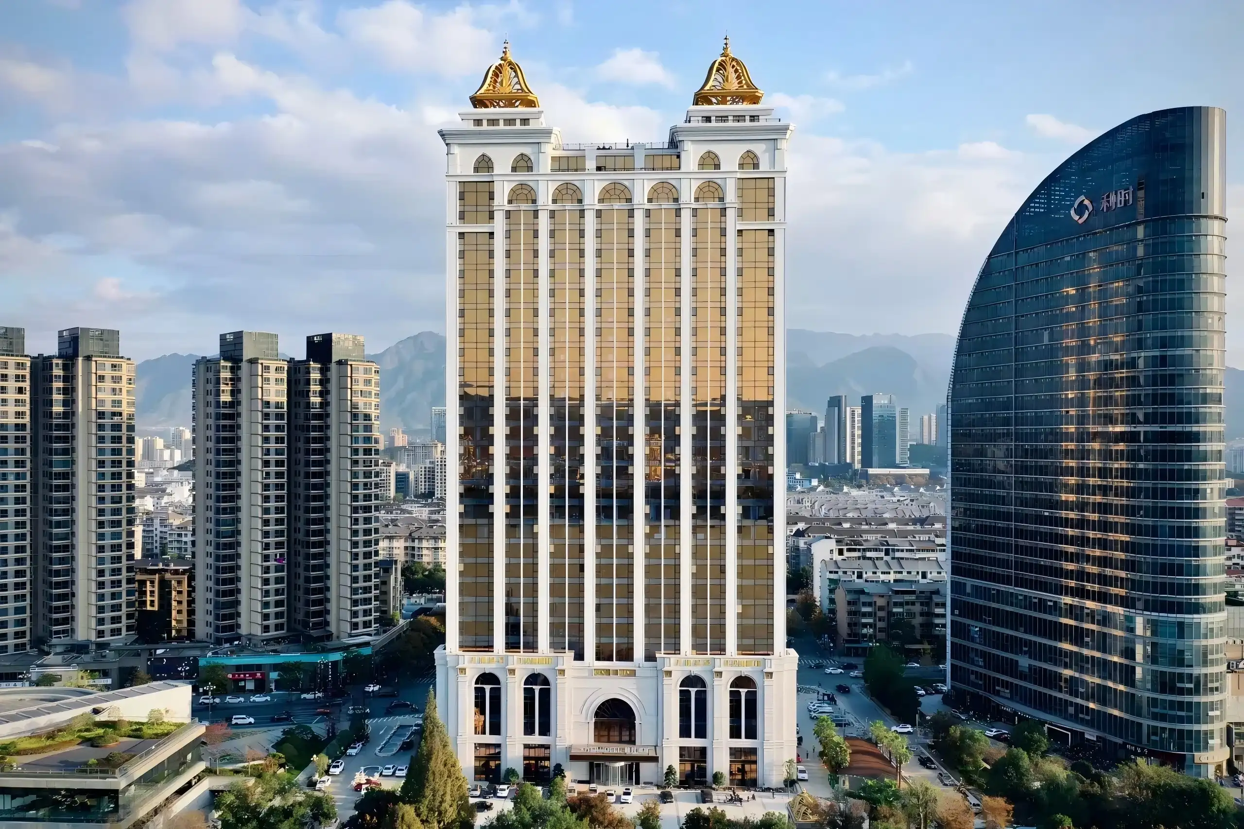 1. Hangzhou Junyue Hotel