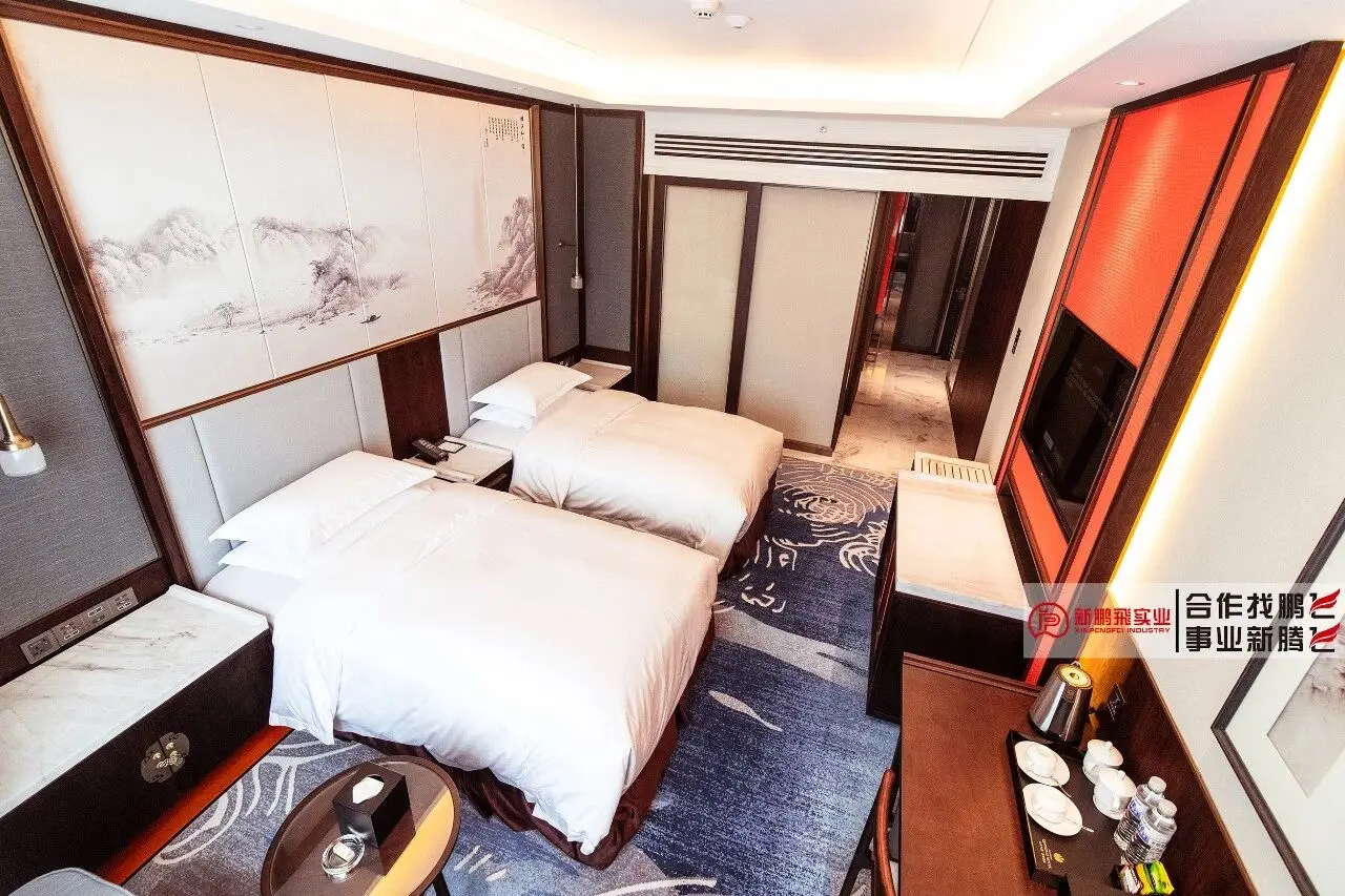 10.Castro White Marble Design
