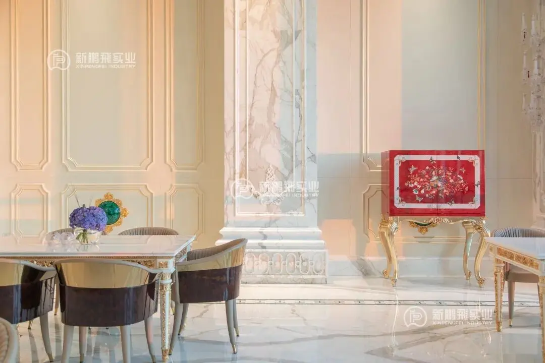 2. Calacatta Marble Wall and columns (2)