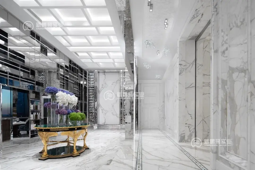 2. Calacatta Marble Wall and columns (4)