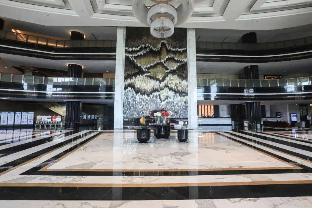 2. Calacatta Marle Lobby with Black Border (1)