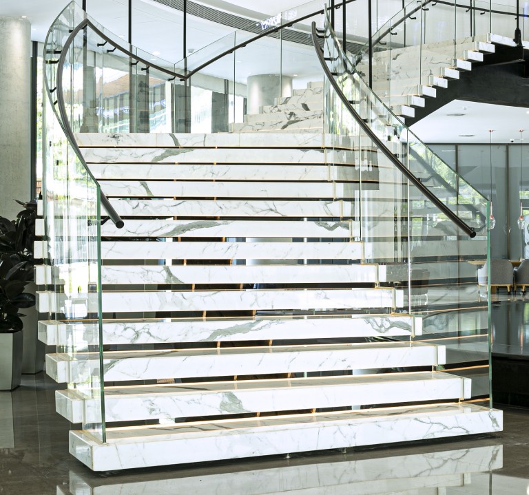 4. Calacatta Marble Steps (2)