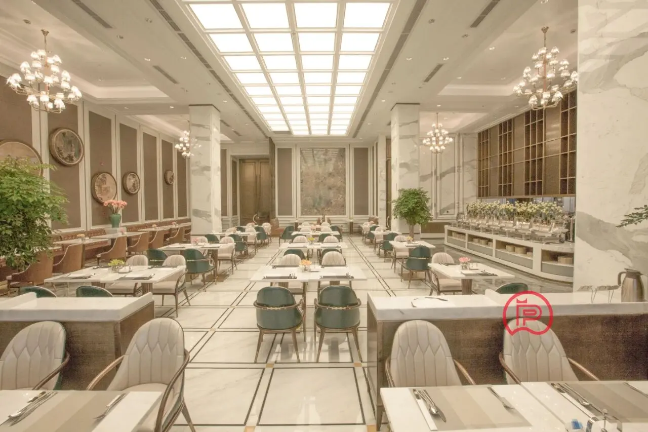9. Calacatta Marble Dining Room