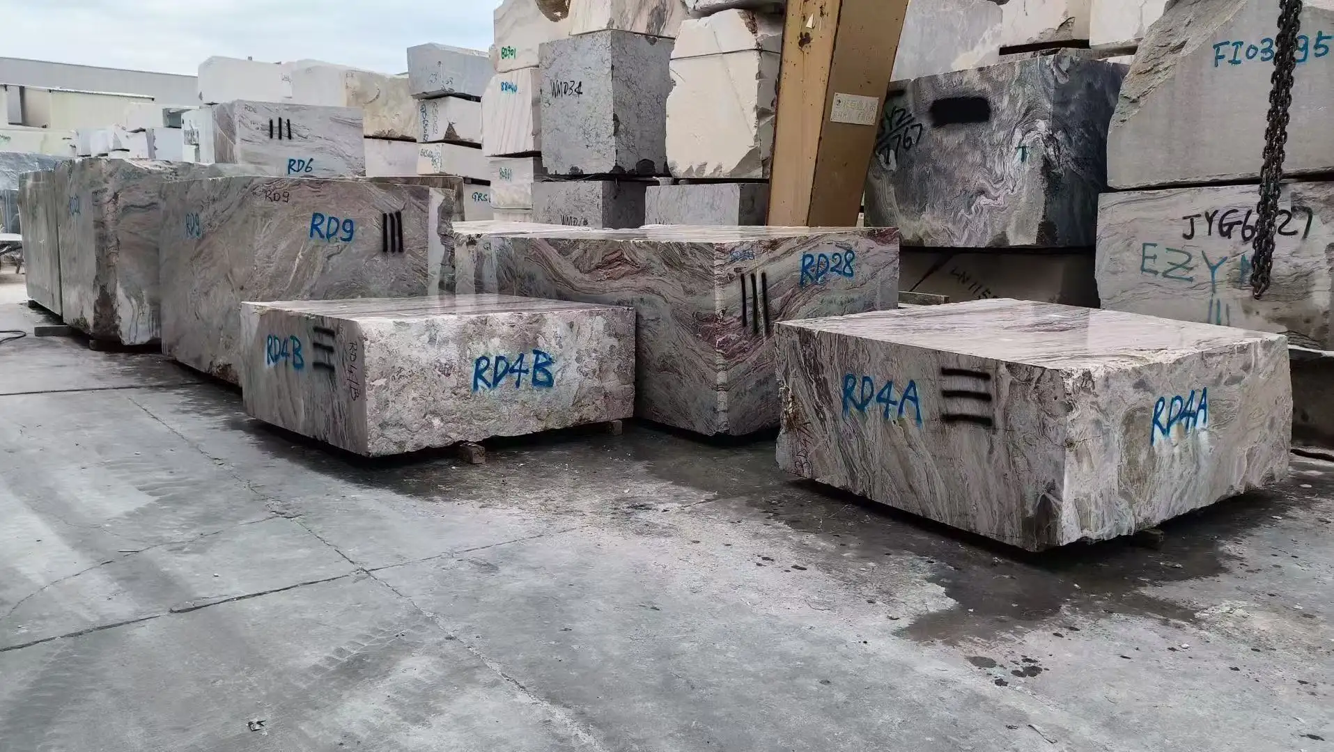 Orobico Rosso Blocks Stockyard